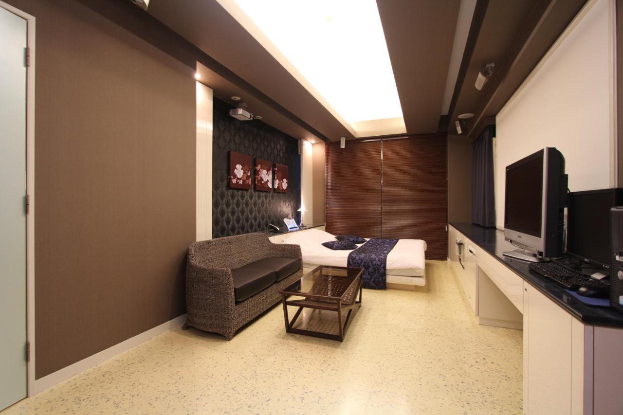 Hotel K-Wave R (Adults Only) Koshigaya Exterior photo